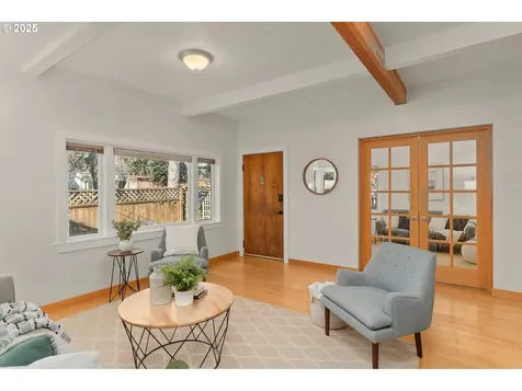 1126 SE 16th Avenue Portland OR 97214