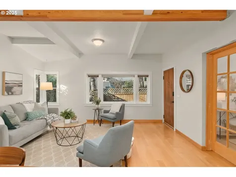 1126 SE 16th Avenue Portland OR 97214