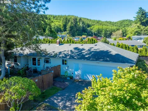 3010 Longwood Drive Reedsport OR 97467
