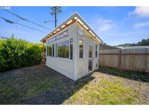 3010 Longwood Drive Reedsport OR 97467