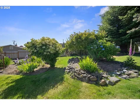 3010 Longwood Drive Reedsport OR 97467