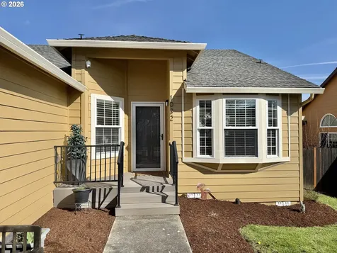 1032 40th Street Washougal WA 98671