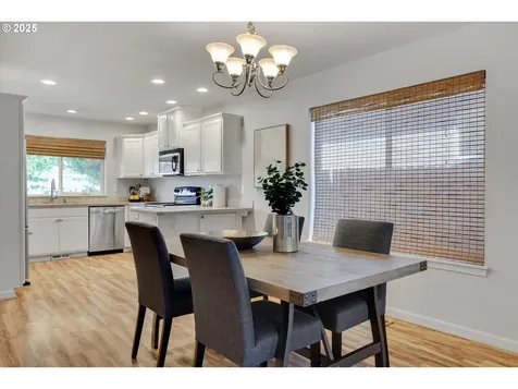 2731 Baines Boulevard Hubbard OR 97032