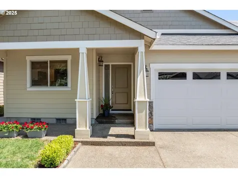 2731 Baines Boulevard Hubbard OR 97032