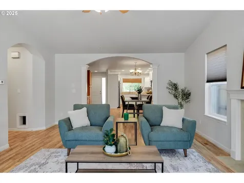 2731 Baines Boulevard Hubbard OR 97032