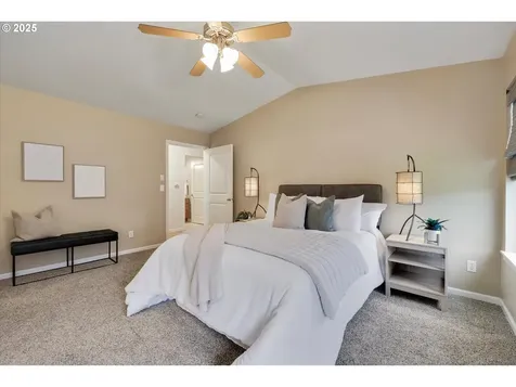 2731 Baines Boulevard Hubbard OR 97032