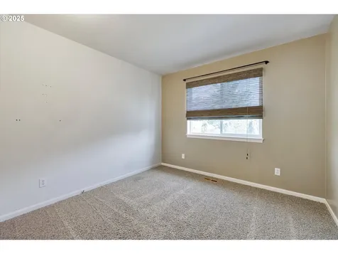 2731 Baines Boulevard Hubbard OR 97032