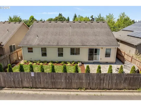 2731 Baines Boulevard Hubbard OR 97032