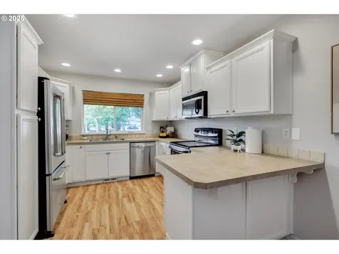 2731 Baines Boulevard Hubbard OR 97032