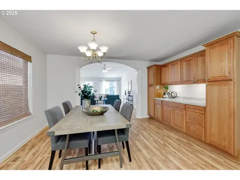 2731 Baines Boulevard Hubbard OR 97032