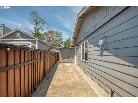 1425 NE Garden Court Keizer OR 97303