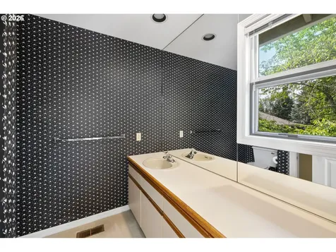 1281 NW Weybridge Way Beaverton OR 97006
