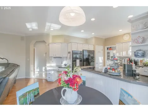 925 Scepter Court NE Salem OR 97301