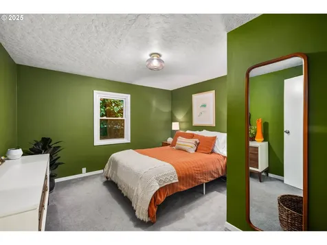1112 NE 160th Avenue Portland OR 97230