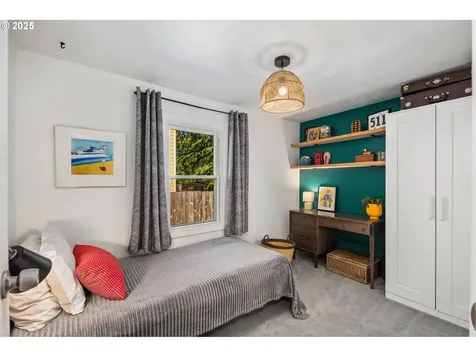 1112 NE 160th Avenue Portland OR 97230