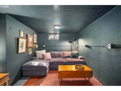 1112 NE 160th Avenue Portland OR 97230