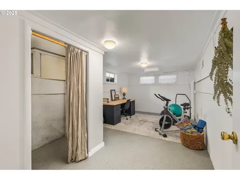 1112 NE 160th Avenue Portland OR 97230