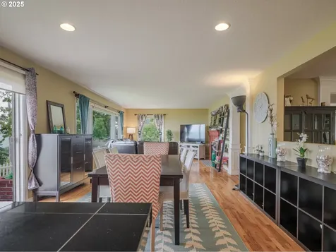 183 W Grand Avenue Astoria OR 97103