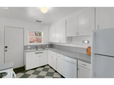 312 NE 61st Avenue Portland OR 97213