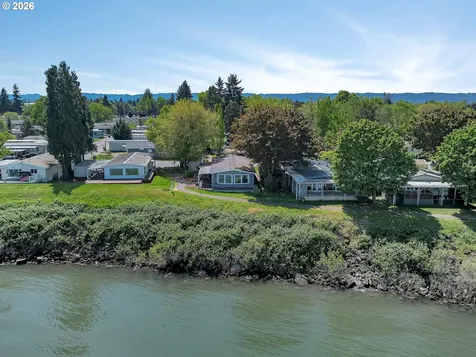 2201 N Menzies Drive Portland OR 97217