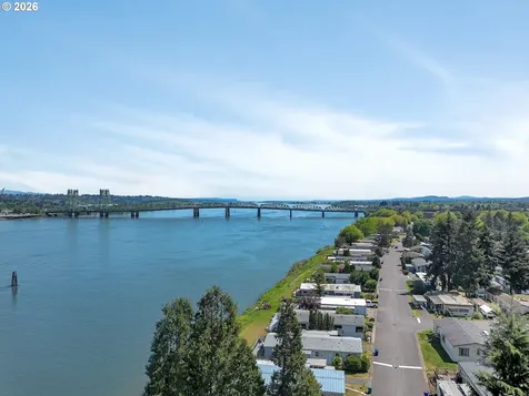 2201 N Menzies Drive Portland OR 97217