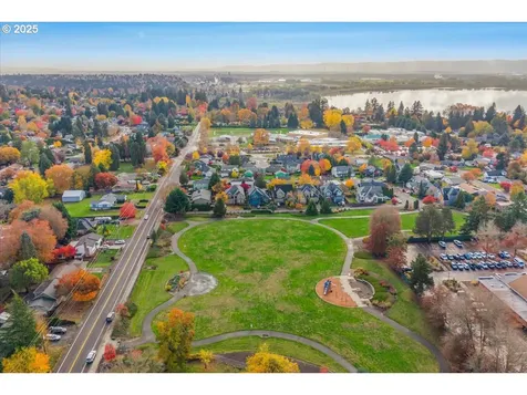 9709 NW 21st Avenue Vancouver WA 98665