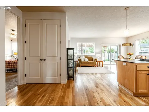 2591 16th Street Springfield OR 97477