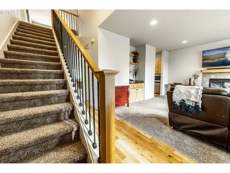 2591 16th Street Springfield OR 97477