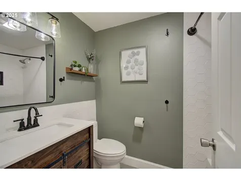 7716 NE 136th Avenue Vancouver WA 98682