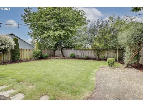 7716 NE 136th Avenue Vancouver WA 98682