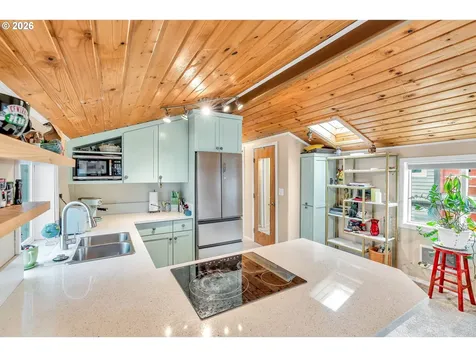 1777 N Jantzen Avenue Portland OR 97217