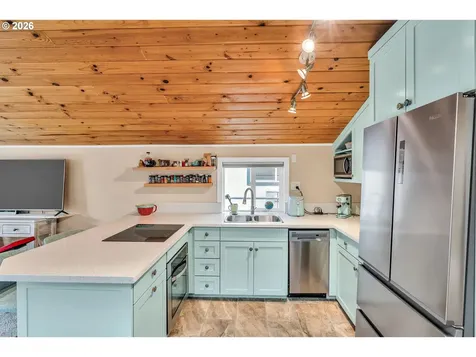 1777 N Jantzen Avenue Portland OR 97217