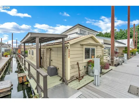 1777 N Jantzen Avenue Portland OR 97217