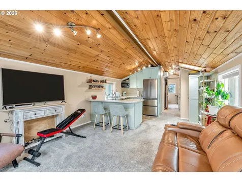 1777 N Jantzen Avenue Portland OR 97217