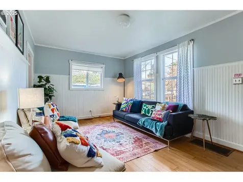 8334 N Fessenden Street Portland OR 97203