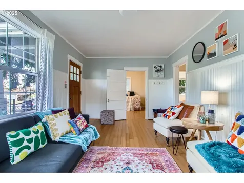 8334 N Fessenden Street Portland OR 97203