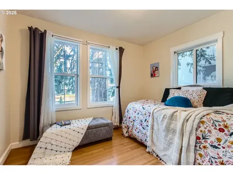 8334 N Fessenden Street Portland OR 97203