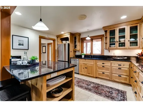 43081 Deerhorn Road Springfield OR 97478