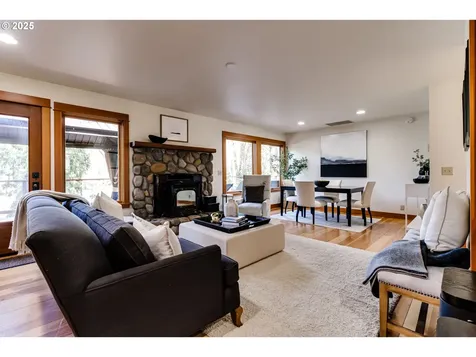43081 Deerhorn Road Springfield OR 97478