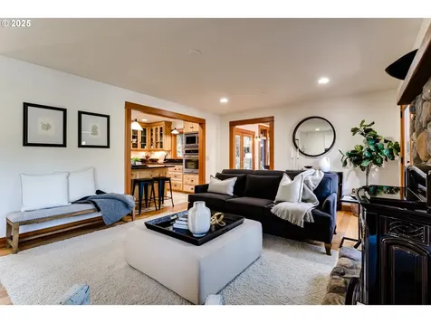 43081 Deerhorn Road Springfield OR 97478