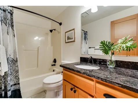 43081 Deerhorn Road Springfield OR 97478