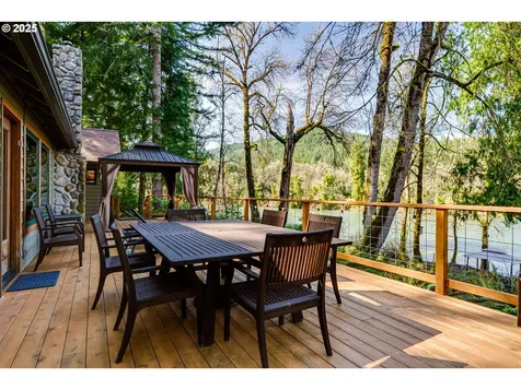 43081 Deerhorn Road Springfield OR 97478