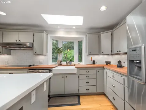 17640 Tree Top Way Lake Oswego OR 97034