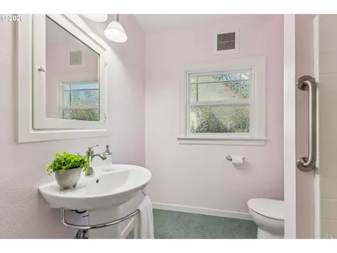 3302 NE 14th Avenue Portland OR 97212