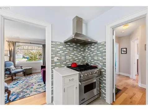 6114 SE 22nd Avenue Portland OR 97202