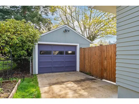 6114 SE 22nd Avenue Portland OR 97202