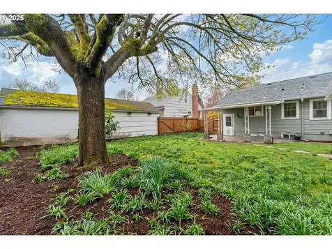 6114 SE 22nd Avenue Portland OR 97202