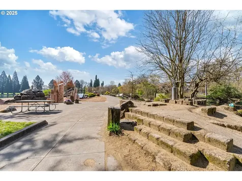 6114 SE 22nd Avenue Portland OR 97202