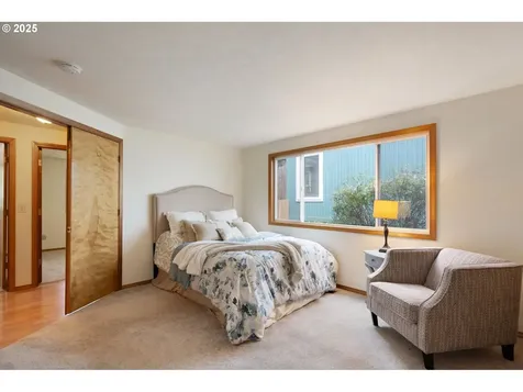 8836 SW 51st Avenue Portland OR 97219