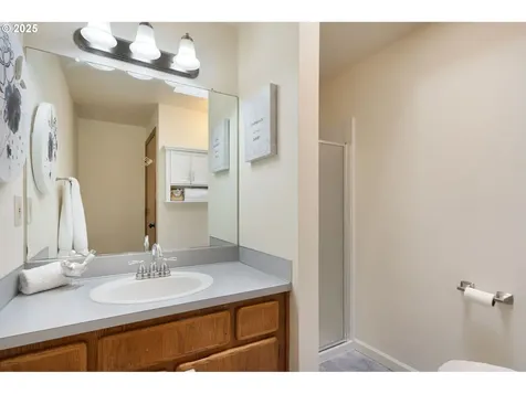 8836 SW 51st Avenue Portland OR 97219
